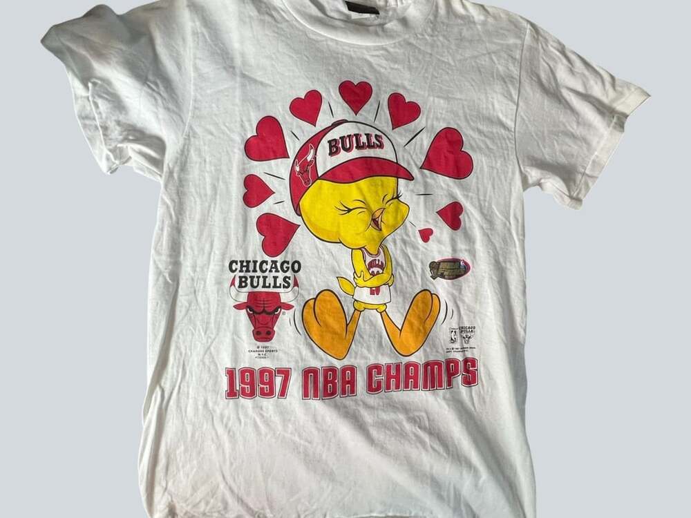 Vintage 1997 Chicago Bulls Tweety Bird NBA Champs T-Shirt